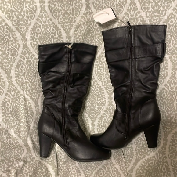 New Rue 21 zip up boots, black, size Medium (women's 6-7), with heel - Picture 4 of 10